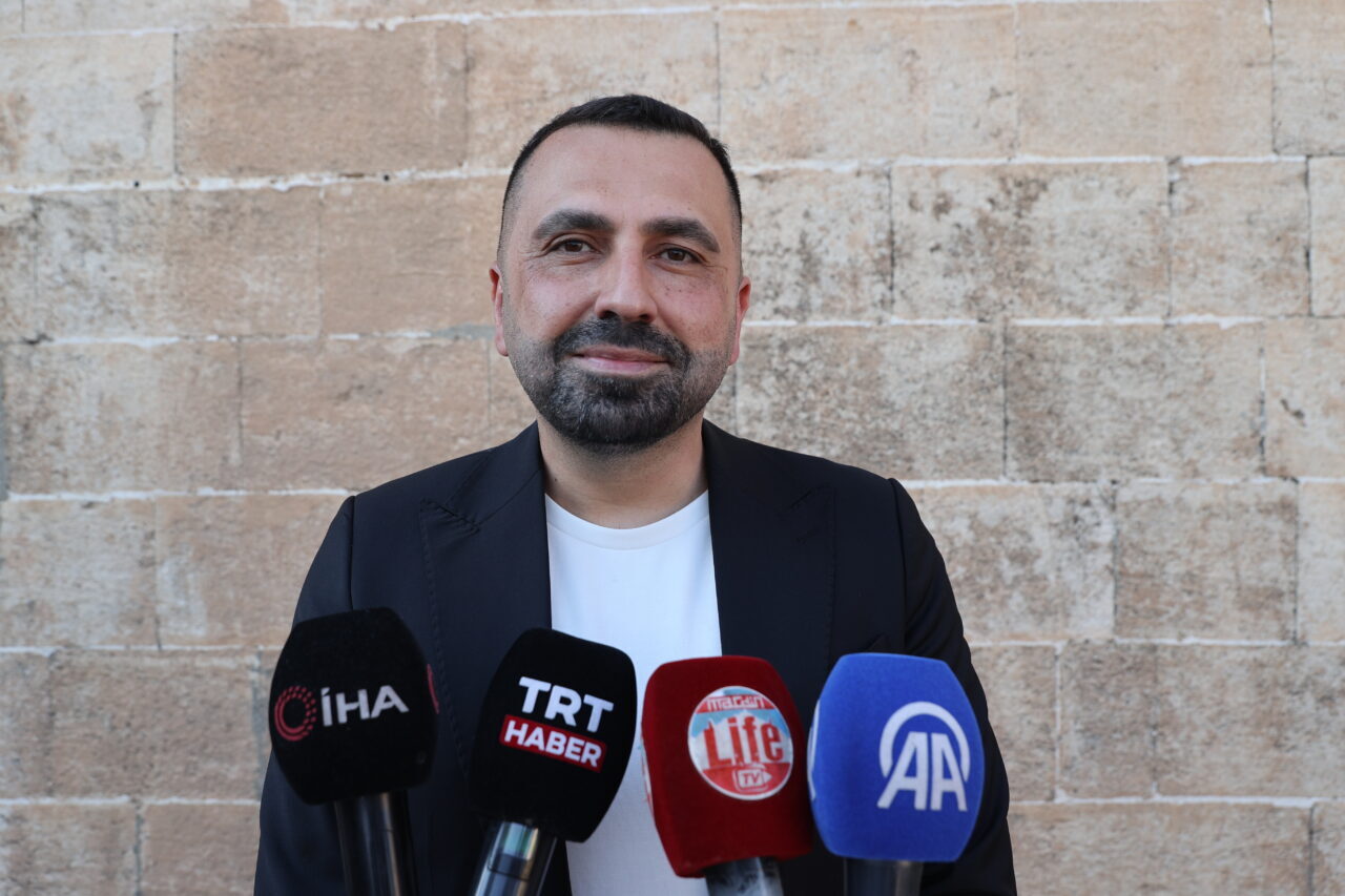 - Mardin Otelciler ve Turizmciler Derneği Başkanı Seçkin Acar:
- "Öğrenciler,