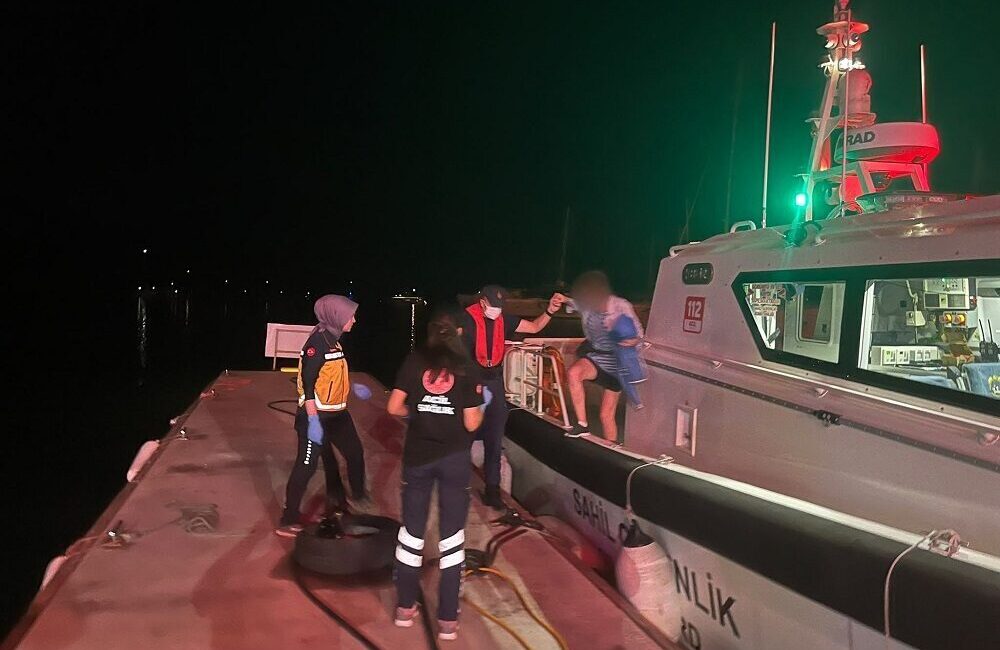 MUĞLA (AA) – Muğla'nın Marmaris ilçesi açıklarında özel teknede rahatsızlanan
