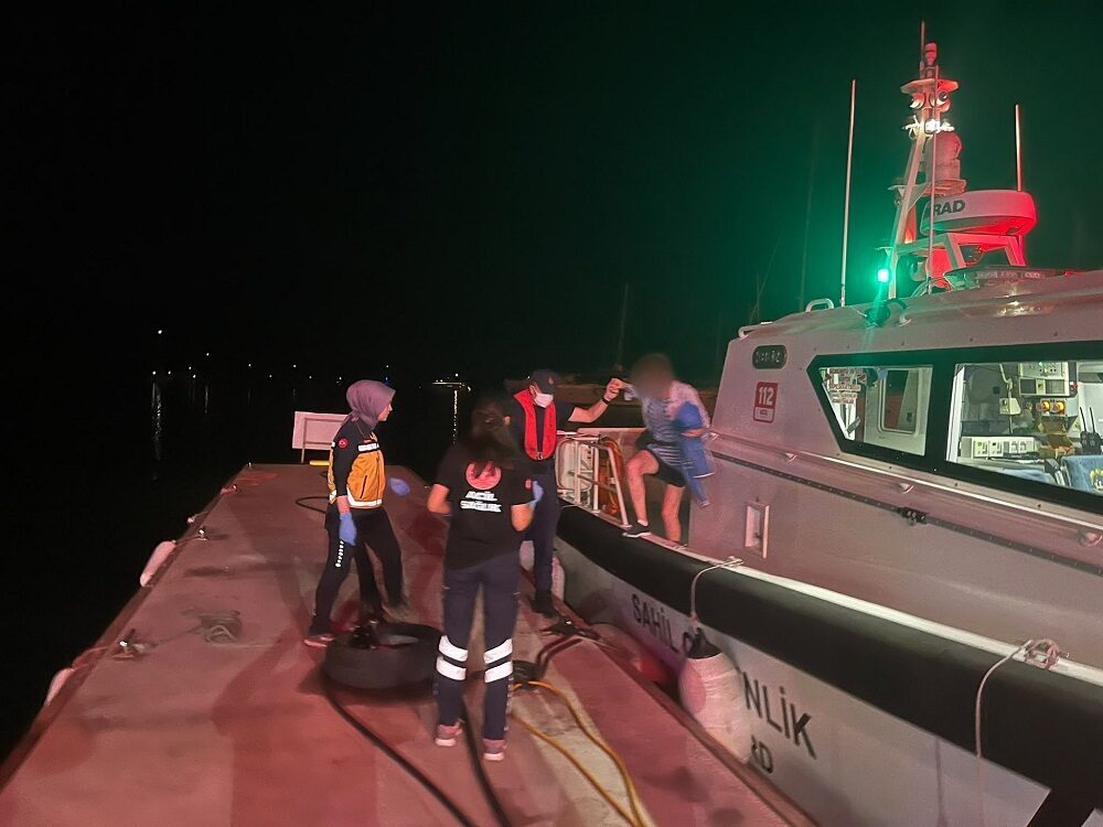 MUĞLA (AA) – Muğla'nın Marmaris ilçesi açıklarında özel teknede rahatsızlanan