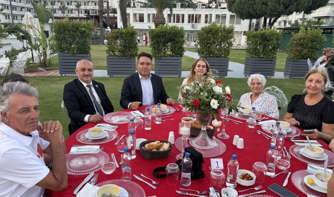 - Marmaris Kaymakamı Nurullah Kaya:
- "O karanlık gece, Marmaris'imiz hain