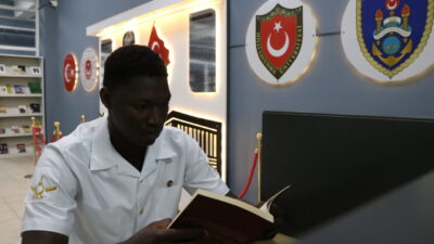- Yalova'daki Milli Savunma Üniversitesi Deniz Astsubay Meslek Yüksekokulu, geleceğin
