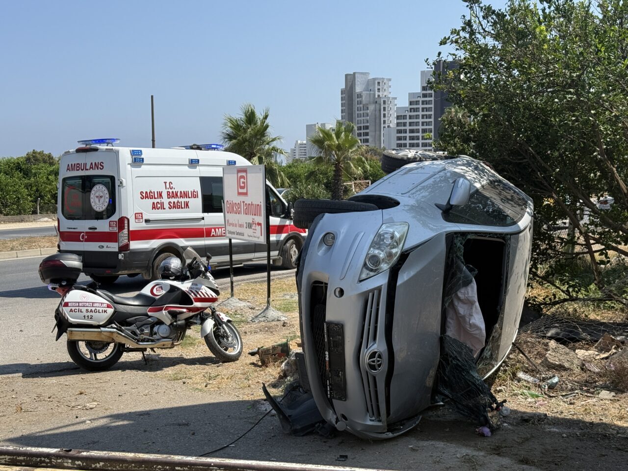 MERSİN (AA) – Mersin'in Erdemli ilçesinde kontrolden çıkarak yol kenarına