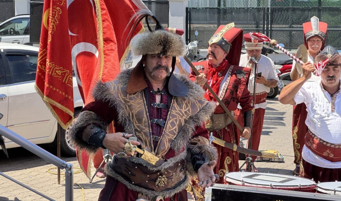 - "Askeri bir toplantı olunca dünyadaki 32 devlet başkanı da