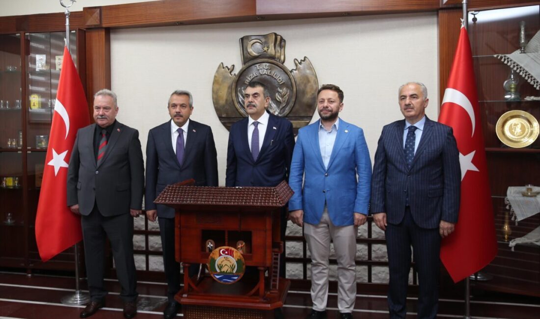 - "Herkes bize çocuklarının milli ve manevi değerlerden uzaklaştığından şikayet
