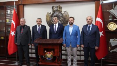 - "Herkes bize çocuklarının milli ve manevi değerlerden uzaklaştığından şikayet