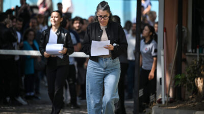 - Sınavın ilk oturumu olan AGS, 81 il ve KKTC'nin