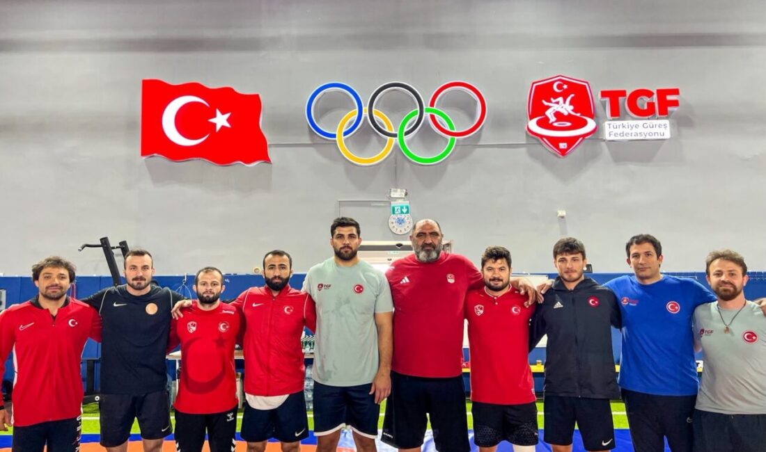 ANKARA (AA) – Milli güreşçiler, Macaristan'da düzenlenecek turnuvada madalya mücadelesi