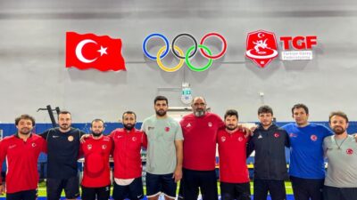ANKARA (AA) – Milli güreşçiler, Macaristan'da düzenlenecek turnuvada madalya mücadelesi