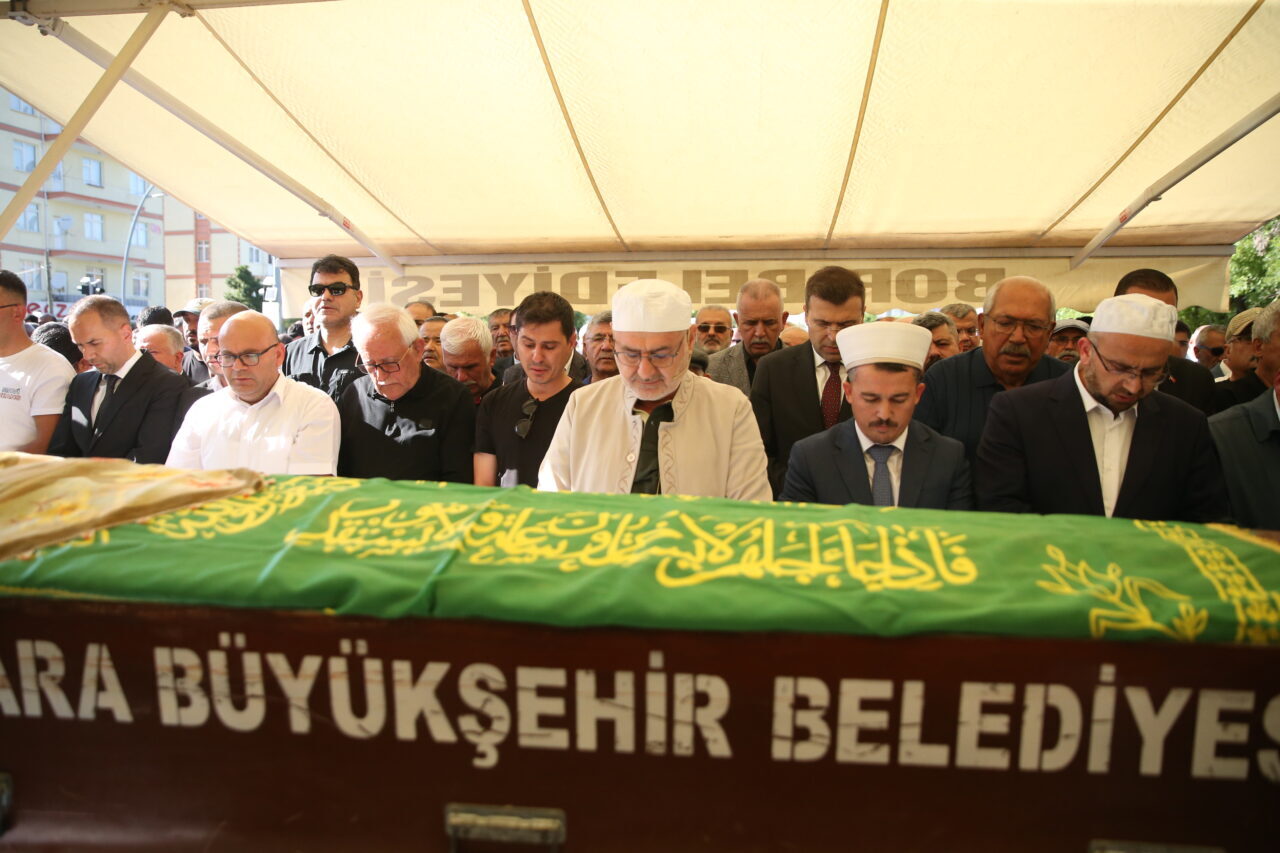- Gonca Kavaklıoğlu'nun cenaze namazını, eşi Alpaslan Kavaklıoğlu kıldırdı