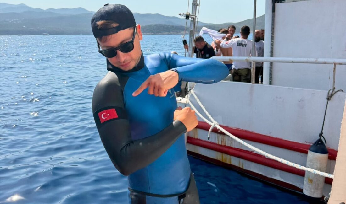 ANTALYA (AA) – Antalya'nın Kaş ilçesinde düzenlenen Serbest Dalış Deniz