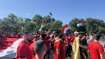 - Binlerce kişinin katıldığı yürüyüşte Filistin bayrakları dikkati çekti