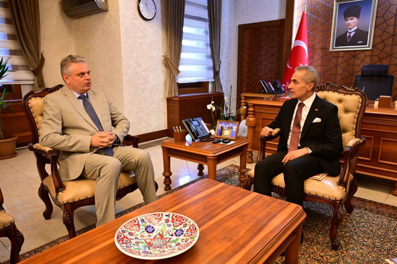 NEVŞEHİR (AA) – Moldova'nın Ankara Büyükelçisi Oleg Serebrian, Nevşehir'de valilik