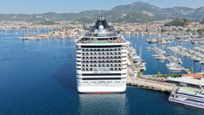 MUĞLA (AA) – Muğla'nın Marmaris ilçesine, Panama bayraklı "MSC Divina"
