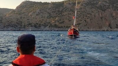MUĞLA (AA) – Muğla'nın Ortaca ilçesi açıklarında sürüklenen ticari yattaki