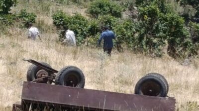 MUŞ (AA) – Muş'un Bulanık ilçesinde traktörün römorkunun devrilmesi sonucu