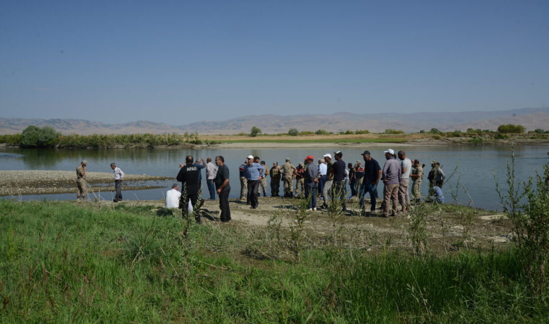 MUŞ (AA) – Muş'ta Murat Nehri'ne düşerek kaybolan 10 yaşındaki
