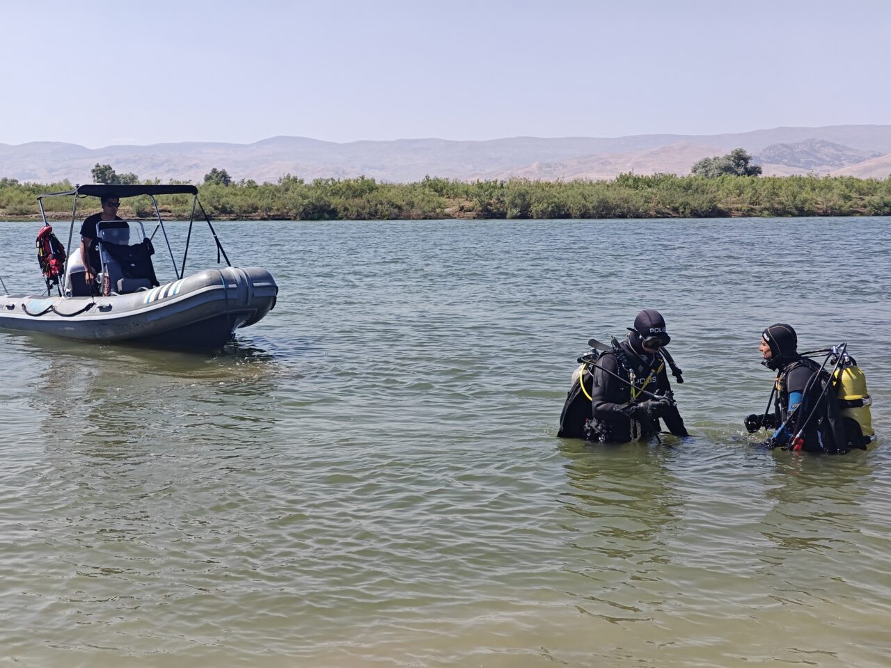 MUŞ (AA) – Muş'ta Murat Nehri'ne düşerek akıntıya kapılan 10