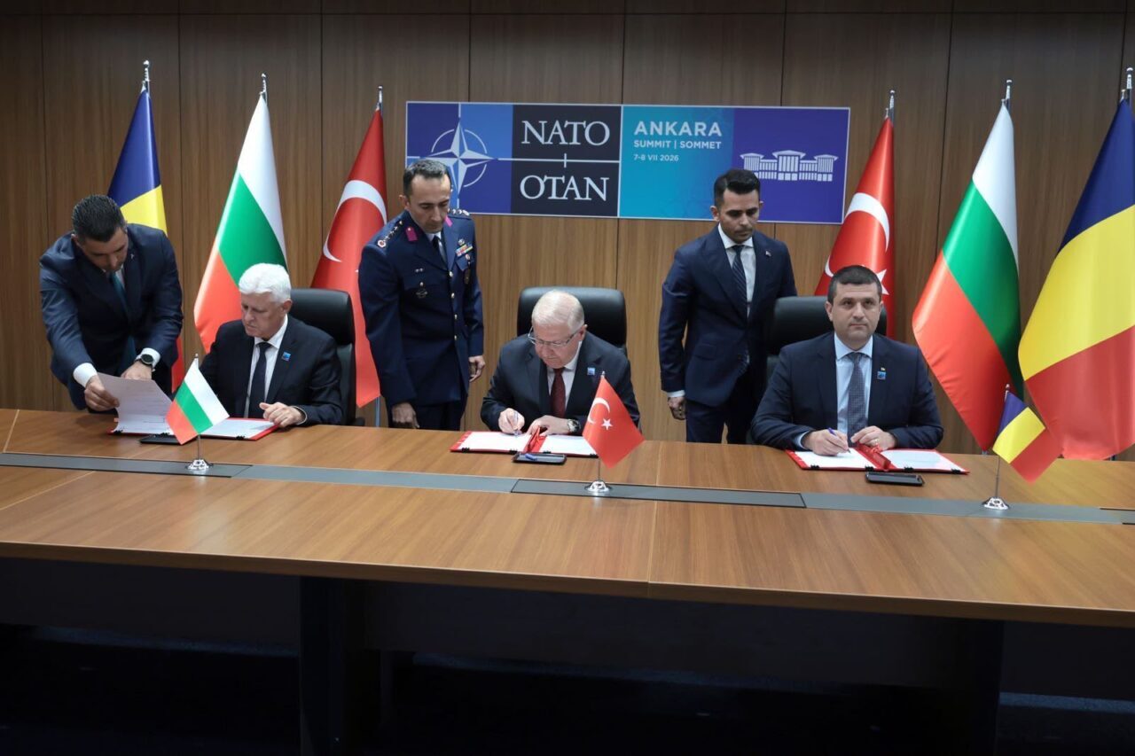 - Görüşmede, üç bakan tarafından "Karadeniz Mayın Karşı Tedbirleri Görev