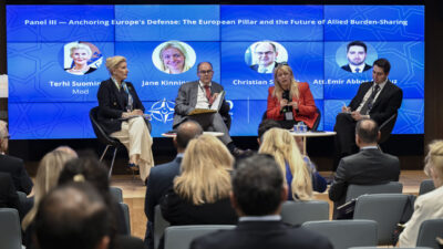 - İngiltere Birleşmiş Milletler Derneği Yöneticisi Jane Kinninmont:
- "Avrupalıların NATO