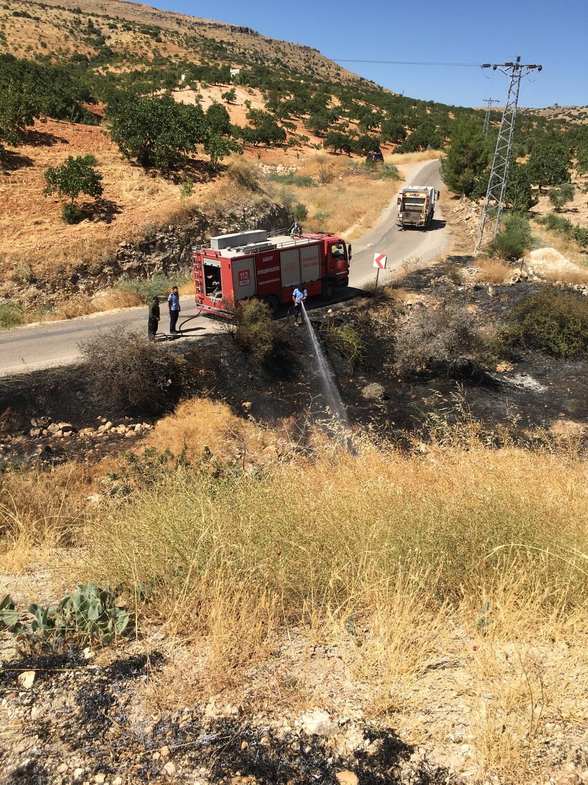 GAZİANTEP (AA) – Gaziantep'in Nizip ilçesinde çıkan tarla yangınına müdahale