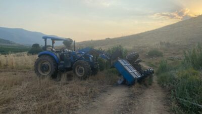 İZMİR (AA) – İzmir'in Ödemiş ilçesinde devrilen traktörün 16 yaşındaki