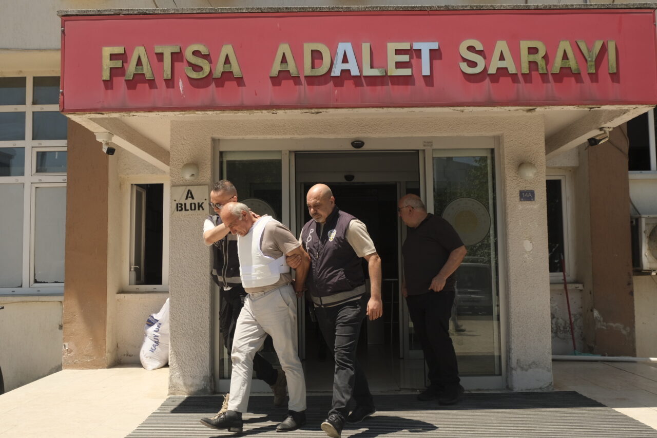 ORDU (AA) – Ordu'nun Fatsa ilçesinde arazi nedeniyle tartıştığı ağabeyi,