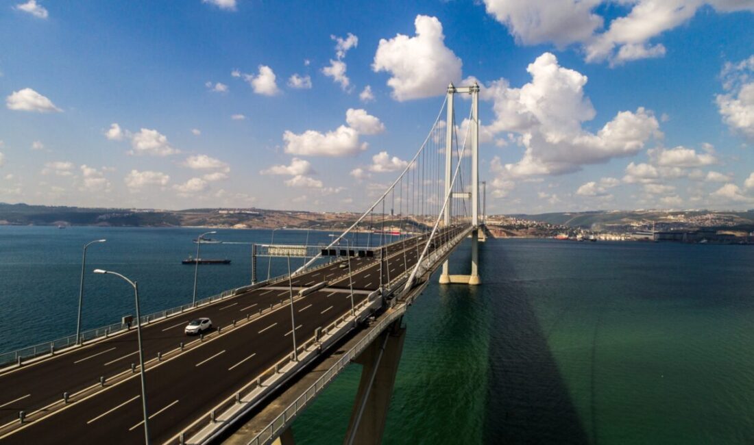 - Ulaştırma ve Altyapı Bakanı Abdulkadir Uraloğlu:
- "Köprü ile 10