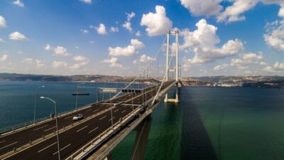 - Ulaştırma ve Altyapı Bakanı Abdulkadir Uraloğlu:
- "Köprü ile 10