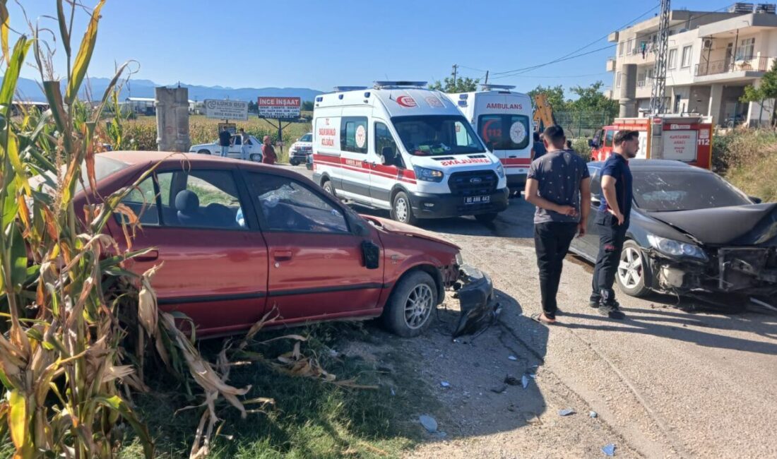 OSMANİYE (AA) – Osmaniye'nin Kadirli ilçesinde iki otomobilin çarpışması sonucu