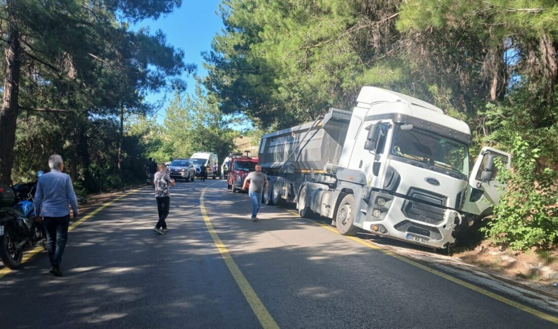 OSMANİYE (AA) – Osmaniye'nin Kadirli ilçesinde tırla çarpışan otomobildeki 1