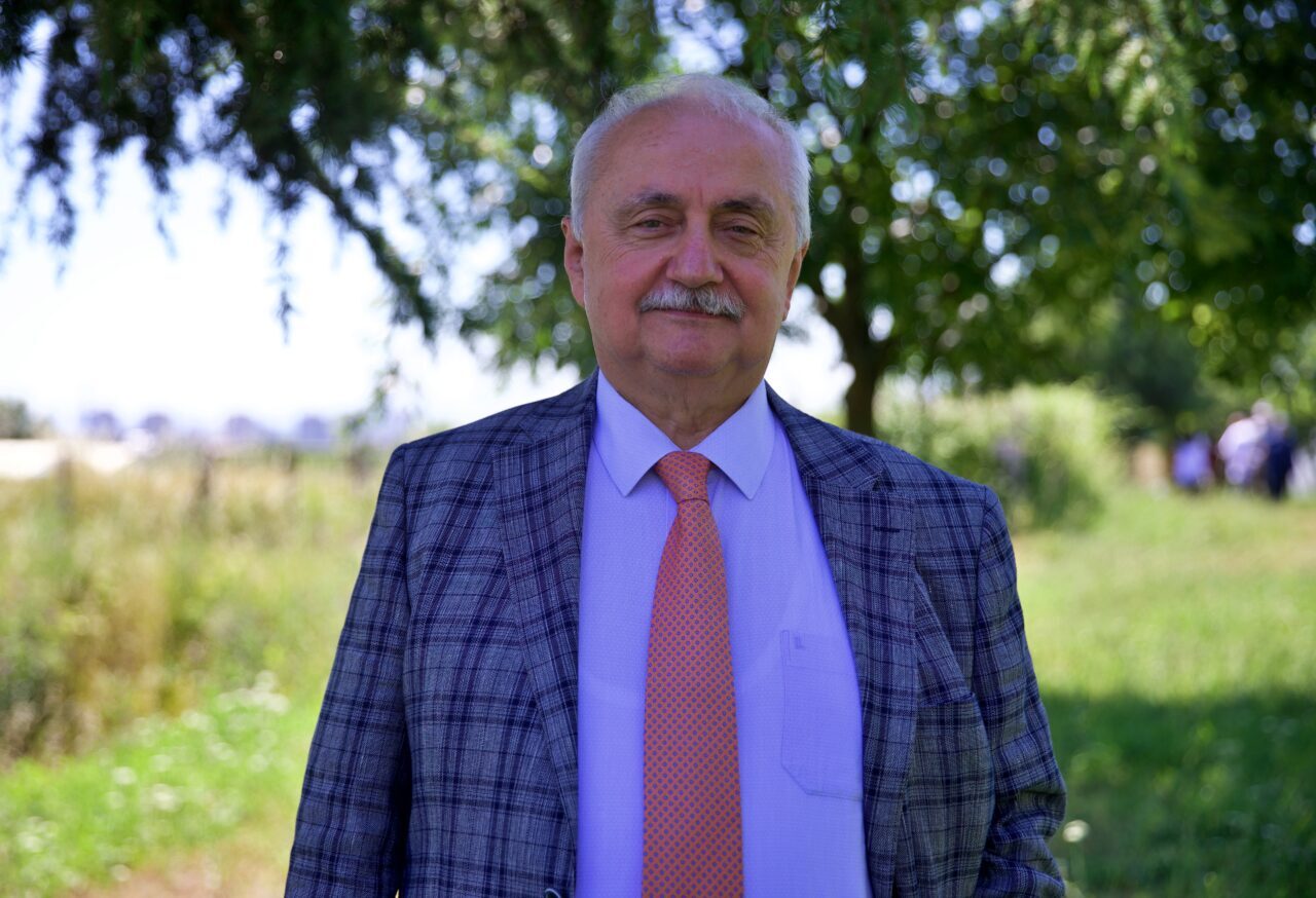 - OMÜ Ziraat Fakültesi Öğretim Üyesi Prof. Dr. Yusuf Demir:
-