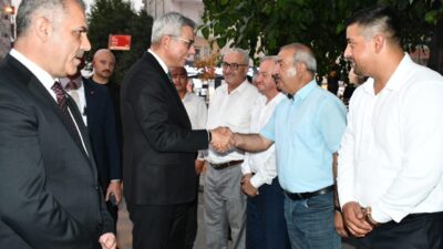 - "Gece gündüz sizlere hizmet ediyoruz ama sizlerden de Sağlık