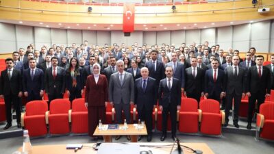 - "Özellikle sağlık sektörünün Türkiye'nin gelir kapılarından bir tanesi olmasını