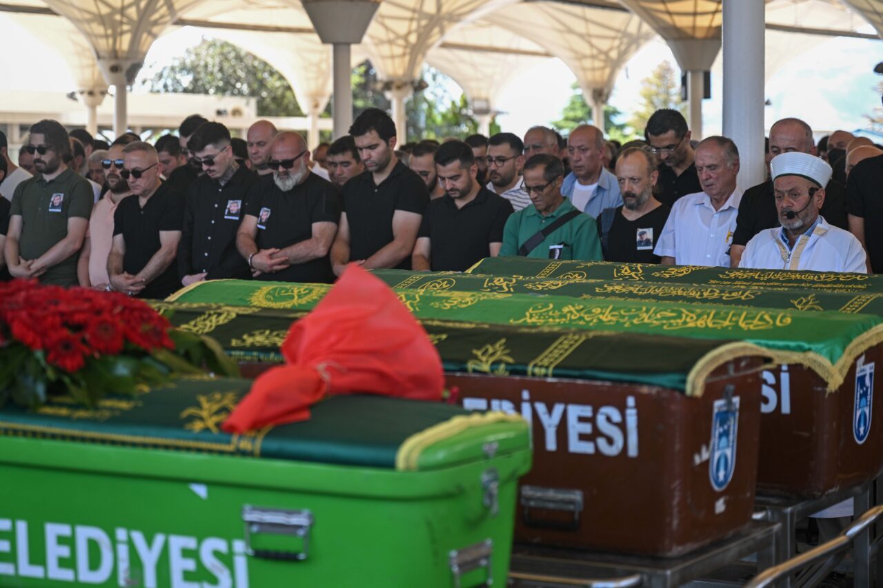 ANKARA (AA) – Tedavi gördüğü hastanede 79 yaşında vefat eden