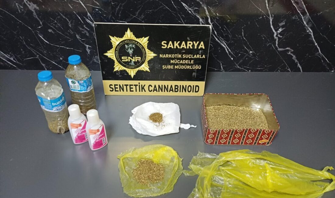SAKARYA (AA) – Sakarya'nın Adapazarı ilçesinde düzenlenen uyuşturucu operasyonunda gözaltına