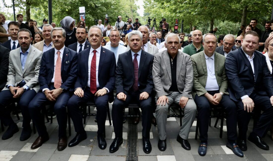 - Kültür ve Turizm Bakan Yardımcısı Gökhan Yazgı:
- "9 gün