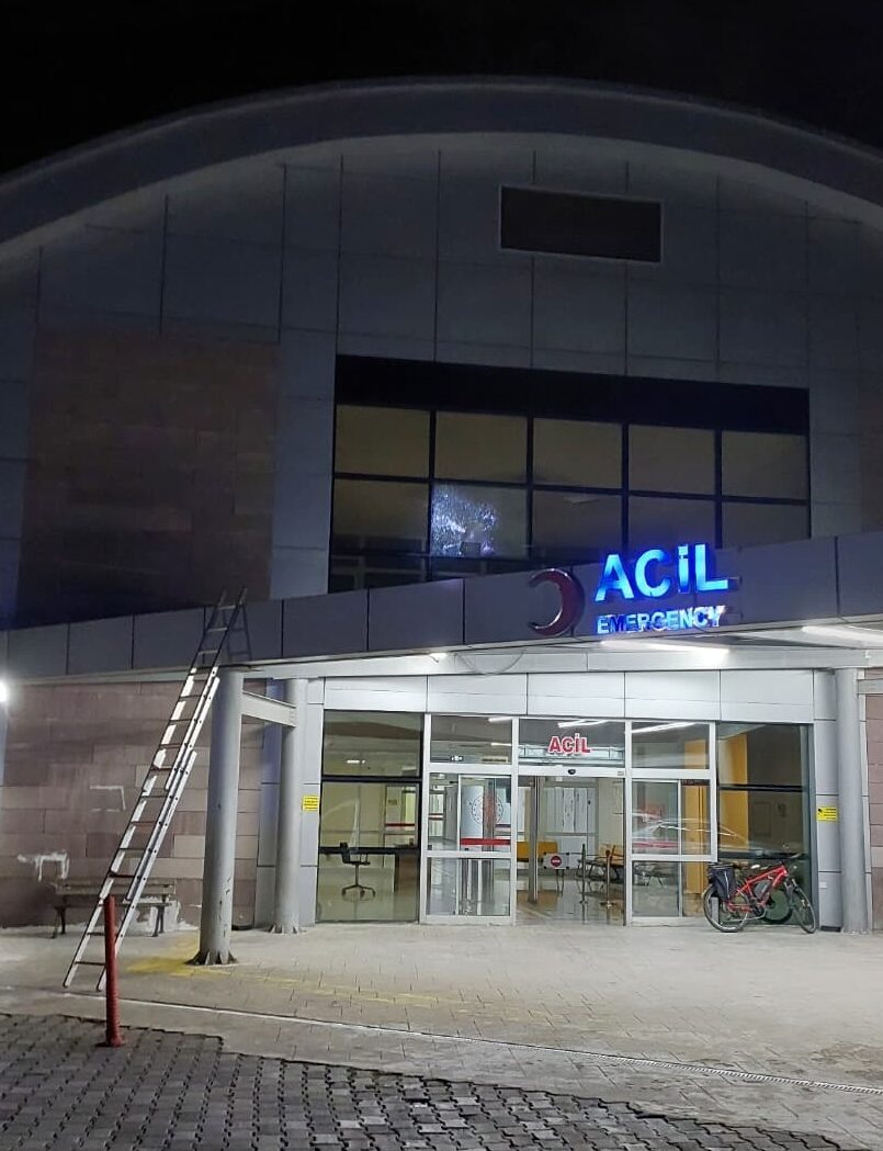 SAMSUN (AA) – Samsun Ruh Sağlığı ve Hastalıkları Hastanesi'nin camına