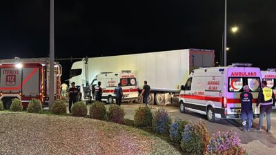 SAMSUN (AA) – Samsun'un İlkadım ilçesinde hasta taşıyan ambulans ile