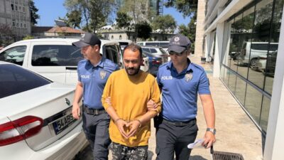 SAMSUN (AA) – Samsun'un İlkadım ilçesinde kaldırımdaki kediye tekme attığı