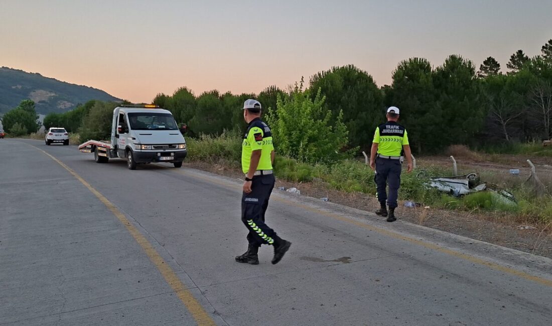 SAMSUN (AA) – Samsun'un Bafra ilçesinde otomobilin şarampole devrilmesi sonucu