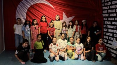 SAMSUN (AA) – Samsun'da şehit yakınları ile öğrenciler, "15 Temmuz
