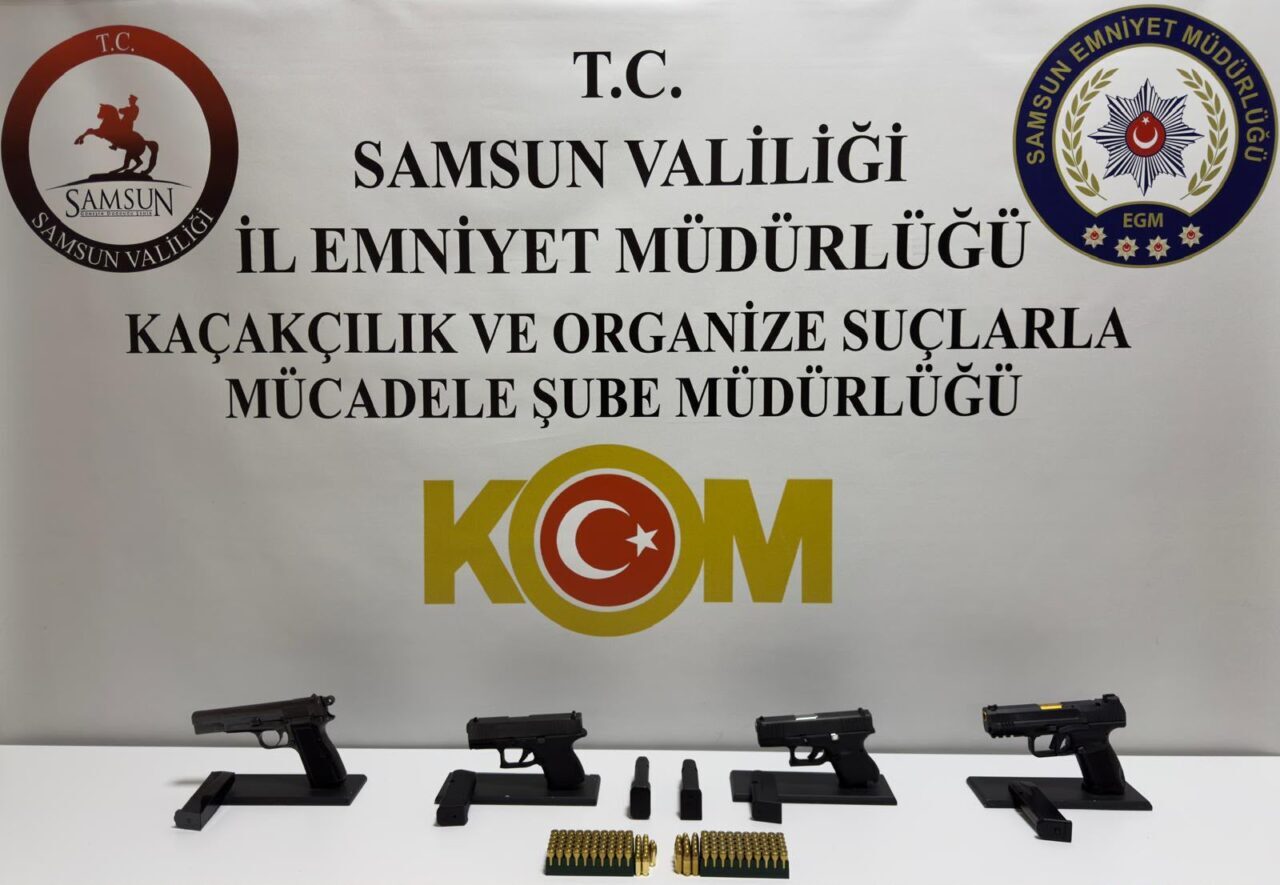 SAMSUN (AA) – Samsun'un Canik ilçesinde silah ve kaçak tütün