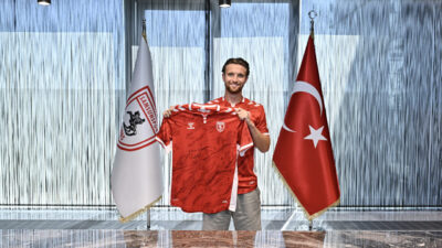 SAMSUN (AA) – Trendyol Süper Lig ekiplerinden Samsunspor, İskoçyalı orta