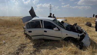 ŞANLIURFA (AA) – Şanlıurfa'nın Siverek ilçesinde otomobilin şarampole devrilmesi sonucu