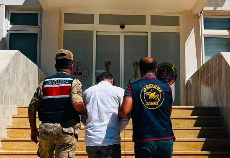 ŞANLIURFA (AA) – Şanlıurfa'da, Fetullahçı Terör Örgütü (FETÖ) üyeliğinden 5