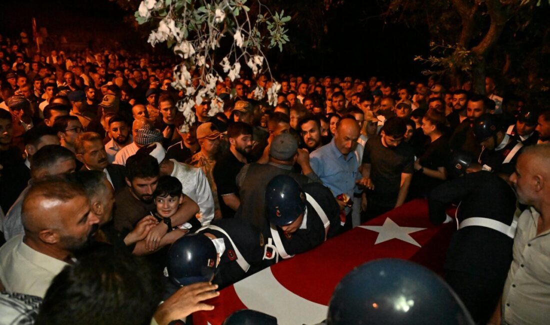 ŞIRNAK (AA) – Şanlıurfa'nın Viranşehir ilçesinde halı sahada geçirdiği kalp