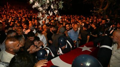 ŞIRNAK (AA) – Şanlıurfa'nın Viranşehir ilçesinde halı sahada geçirdiği kalp