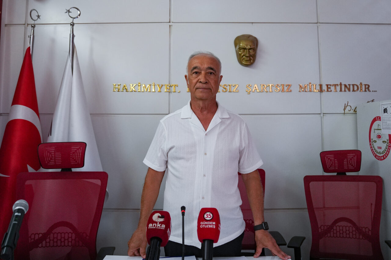 İZMİR (AA) – Seferihisar Belediyesi Meclisinde, tutuklanan Belediye Başkanı İsmail