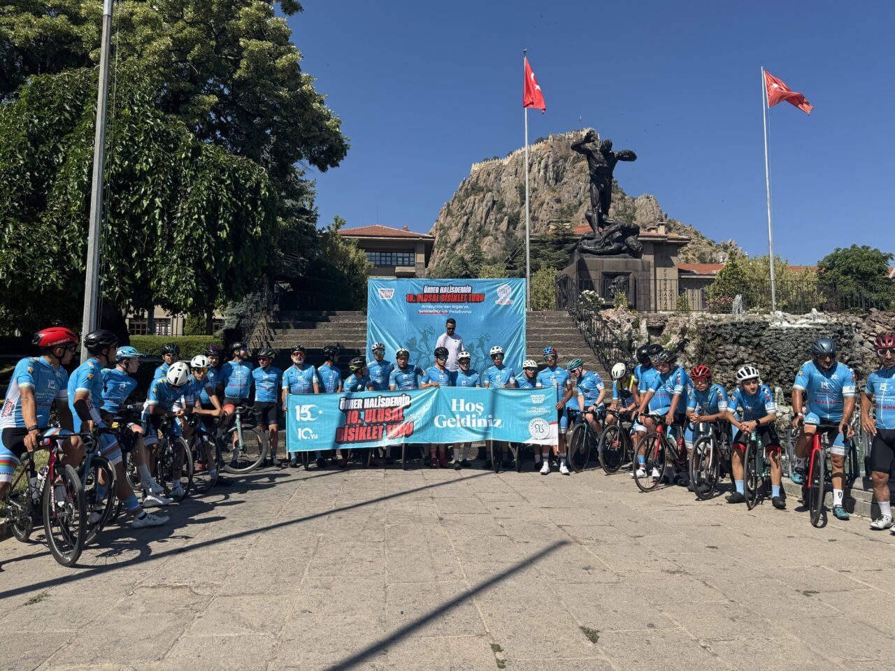 AFYONKARAHİSAR (AA) – Arnavutköy Belediyesince 15 Temmuz şehitlerini anmak amacıyla
