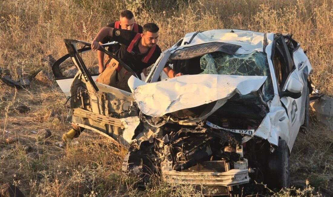 ŞIRNAK (AA) – Şırnak'ın Cizre ilçesinde meydana gelen trafik kazasında